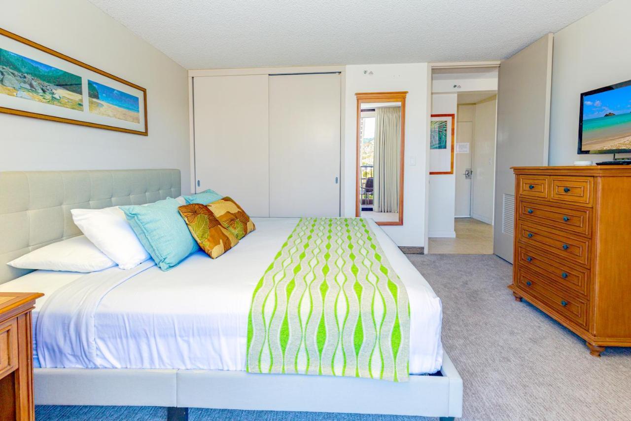 Midway Realty at Waikiki Sunset 16th Floor Apartment Honolulu Bagian luar foto
