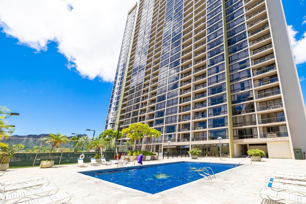 Midway Realty at Waikiki Sunset 16th Floor Apartment Honolulu Bagian luar foto