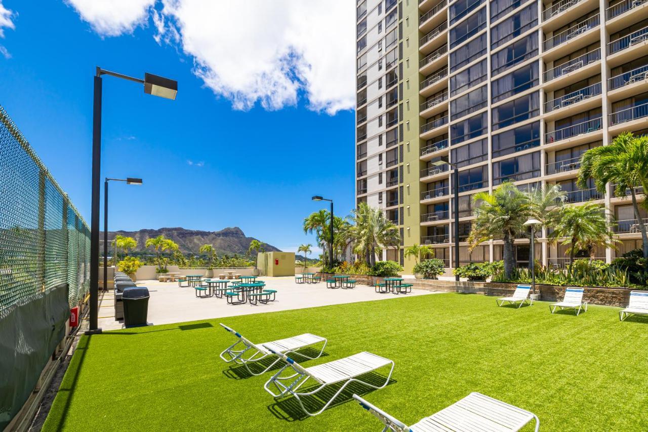Midway Realty at Waikiki Sunset 16th Floor Apartment Honolulu Bagian luar foto